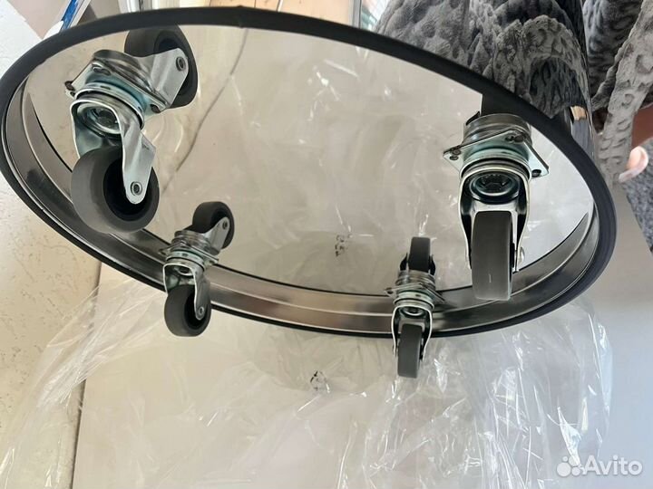 Кастрюля из нержавейки 30 литров на колесах новая