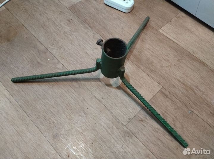 Крестовины для ёлок,из крепкого металла