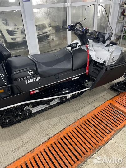 Снегоход Yamaha VK Professional II EPS с прицепом