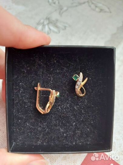 Серьги с изумрудом