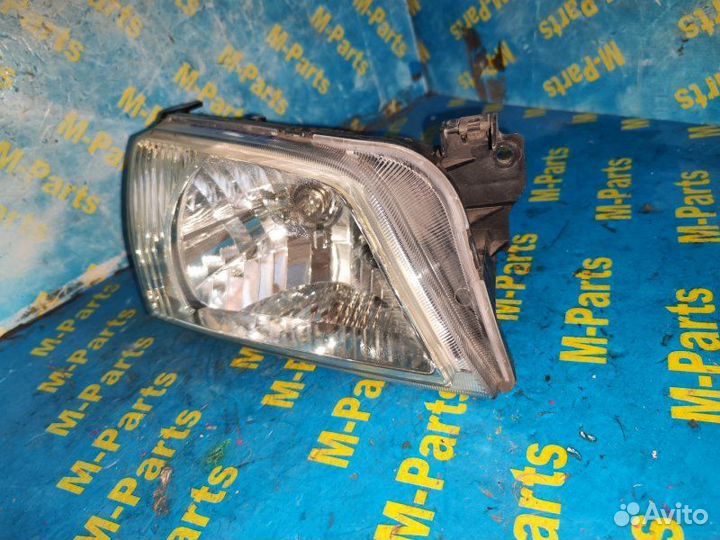 Фара правая Mazda Demio DW3W 2001