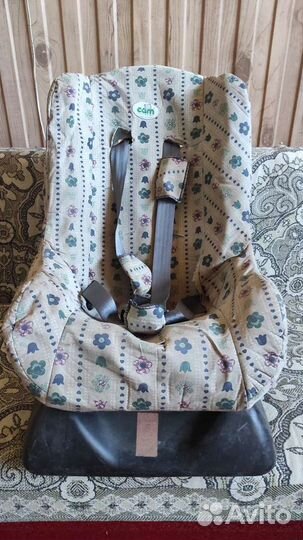 Детское кресло в машину