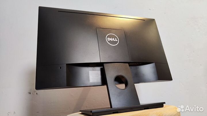 Монитор Dell 23