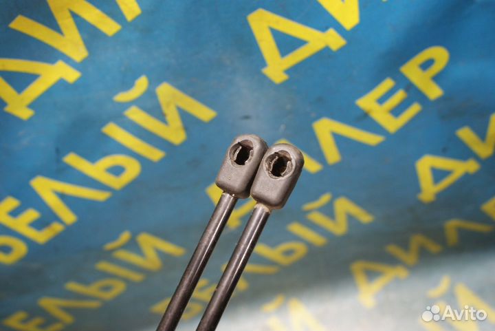 Амортизатор крышки багажника Ford Focus 2