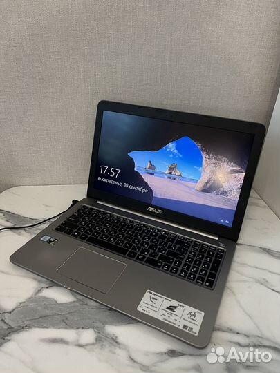 Ноутбук asus K501UX i7 6500U 8 GB SSD+HDD 950M 2GB
