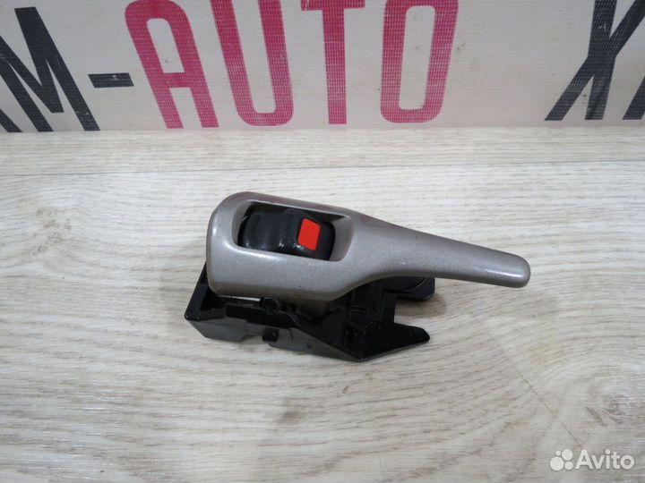 Ручка двери передняя правая Toyota Corolla 150