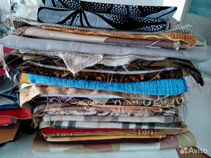 Обрезь мебельной ткани