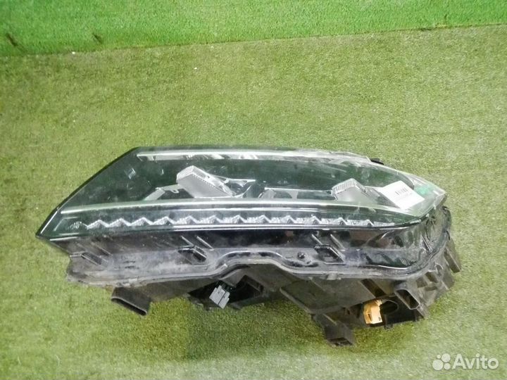 Фара левая Volkswagen Tiguan