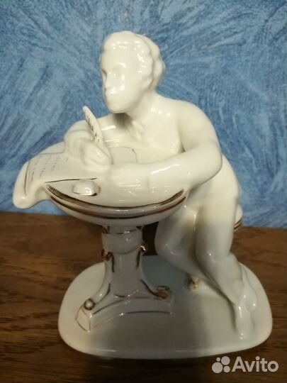 Фарфоровые статуэтки