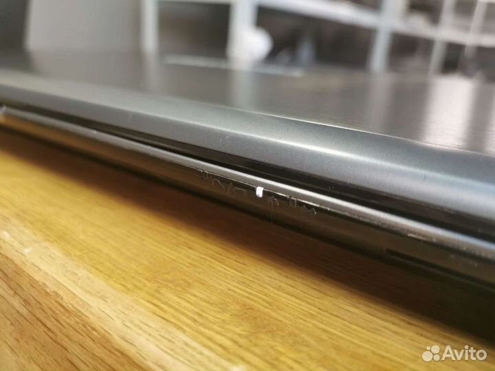 Игровой Toshiba satellite L875- B4M I5, HD7600M