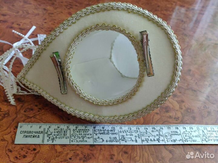 Украшение для волос на свадьбу шляпка