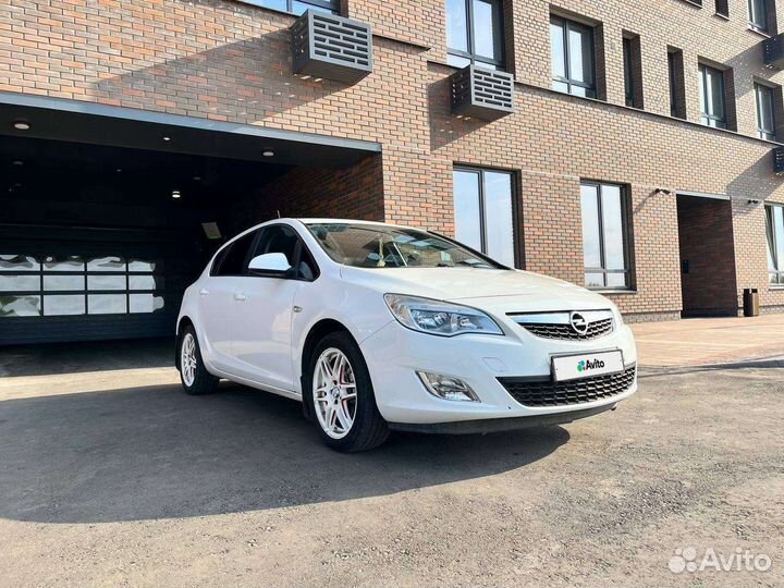 Opel Astra 1.6 МТ, 2011, 123 000 км