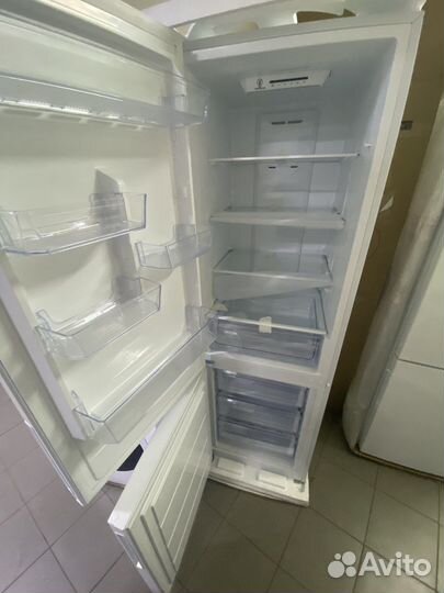 Холодильник новый