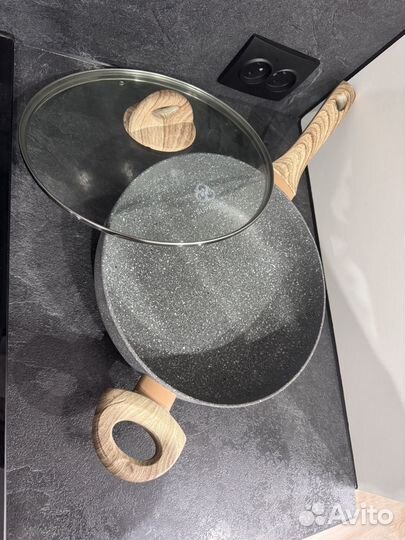 Сковорода новая