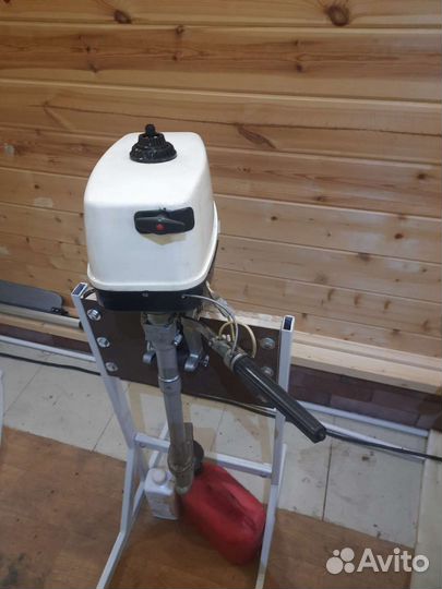 Лодочный мотор Салют