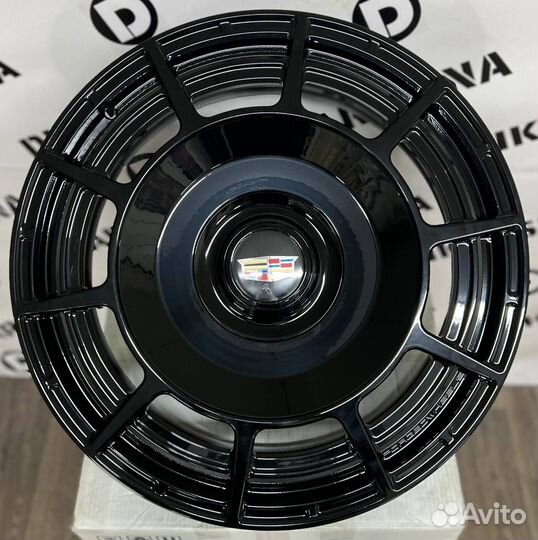 Кованые диски на Cadilac Escalade R22