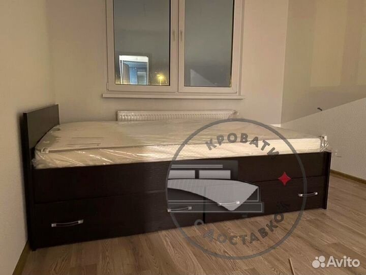 Кровать двуспальная