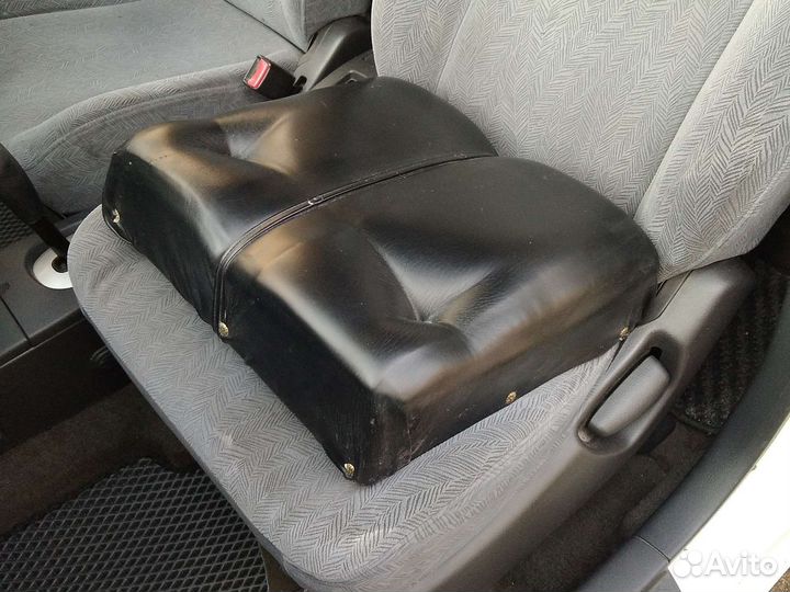 Бустер- детское удерживающее устройство