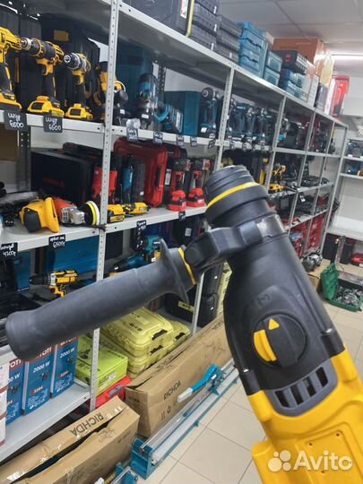 Перфоратор на аккумуляторе Dewalt тушка