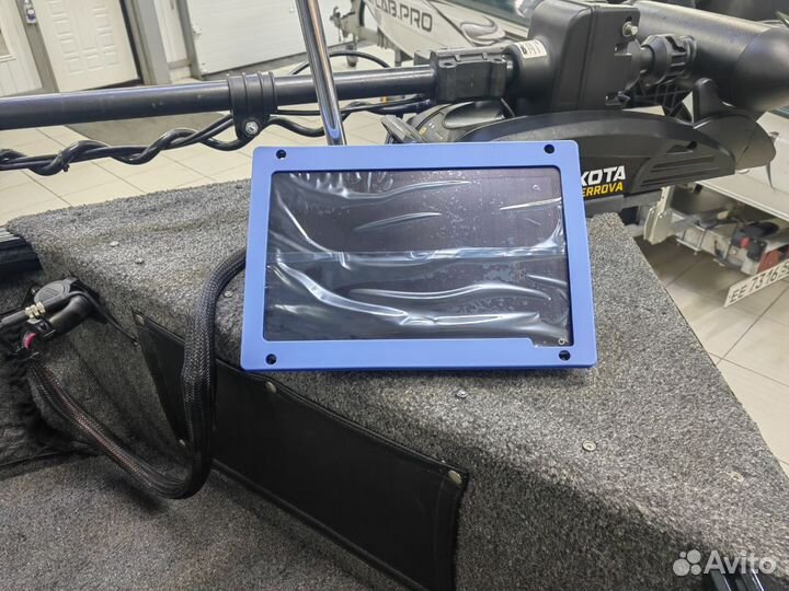 Эхолот Garmin + Panoptix LiveScope Plus с датчикам