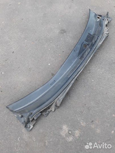 Накладка на лобовое стекло (жабо) nissan altima L3