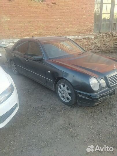 Mercedes-Benz E-класс 2.4 AT, 1997, битый, 999 999 км