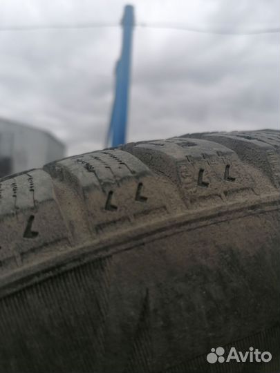 Pirelli Ice Zero 225/65 R17