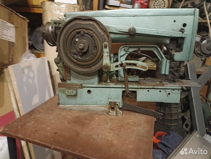 Швейная машина 220класс