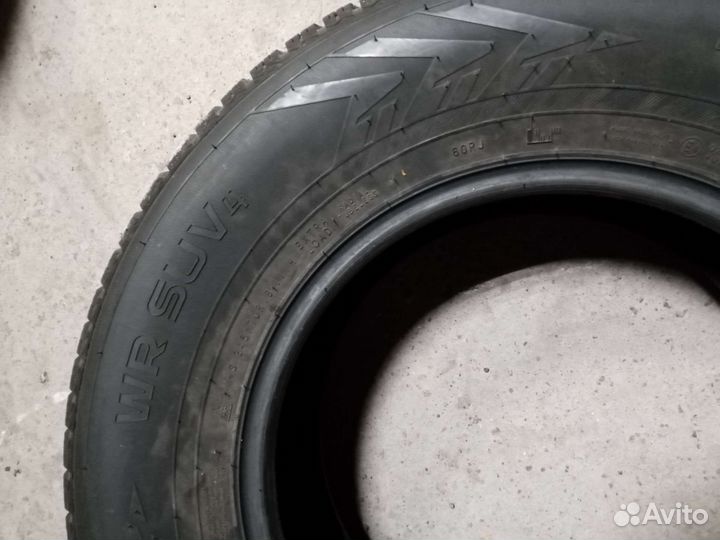 Nokian Tyres WR SUV 4 245/70 R16