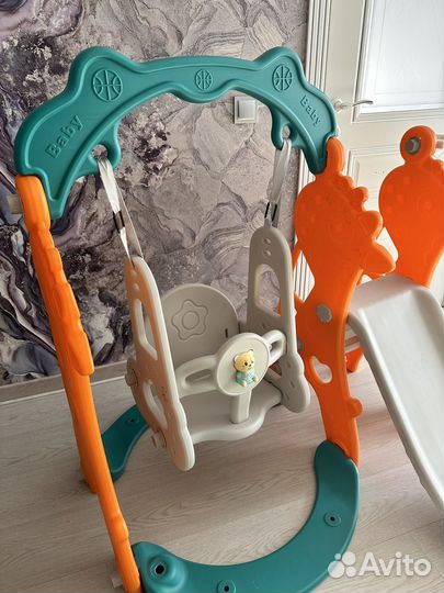 Детская горка с качелями