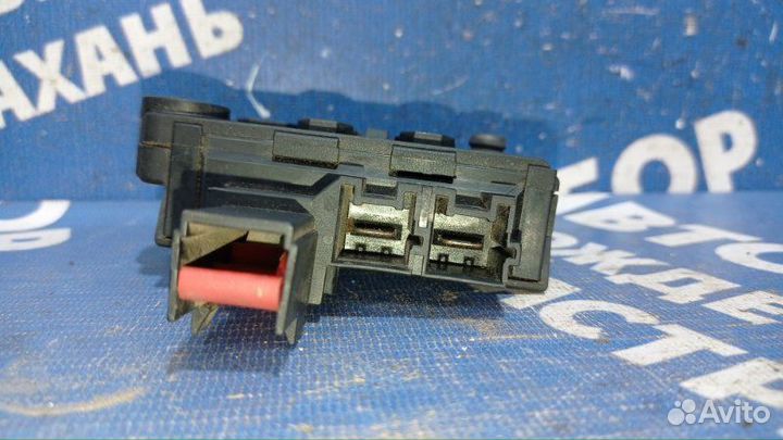 Блок силовых предохранителей Mercedes-Benz W220