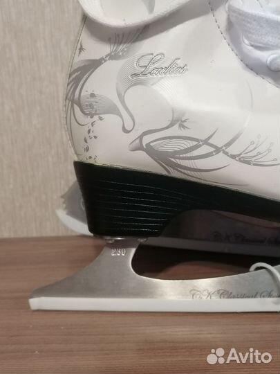 Коньки фигурные 36 размер