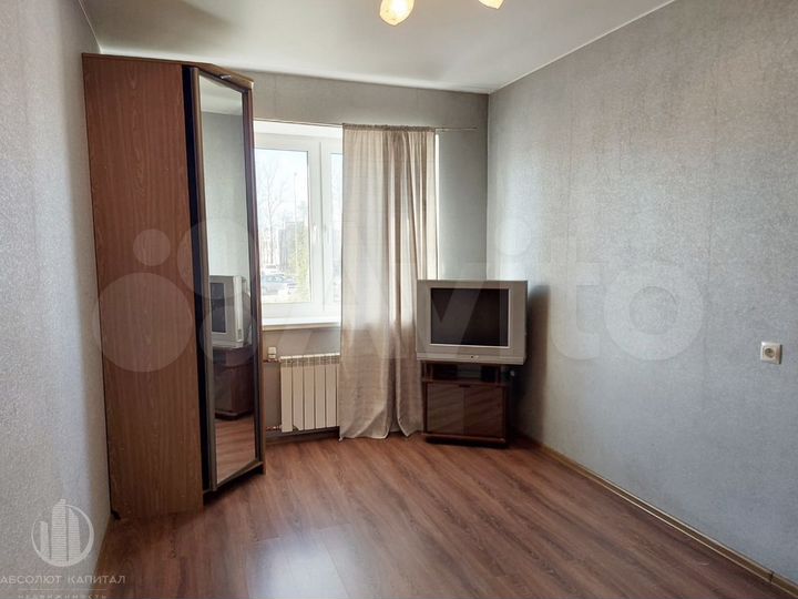 2-к. квартира, 50 м², 1/17 эт.