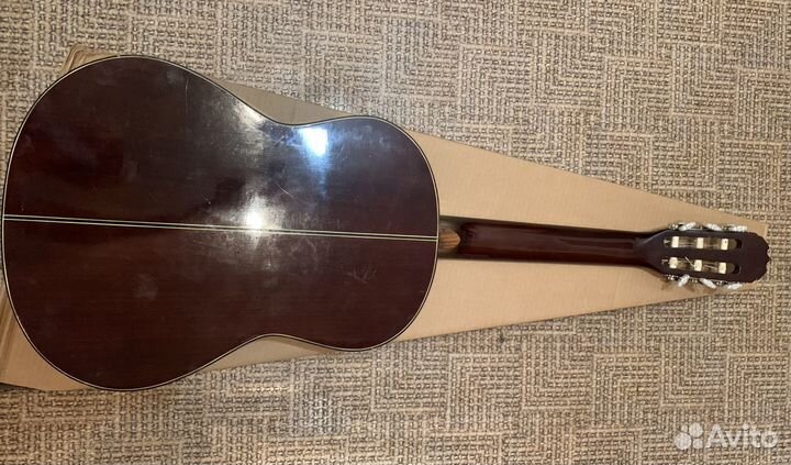 Классическая гитара 4/4