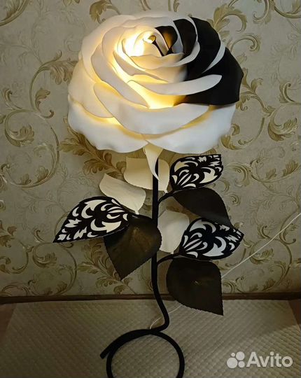 Торшер, ростовой цветок, роза