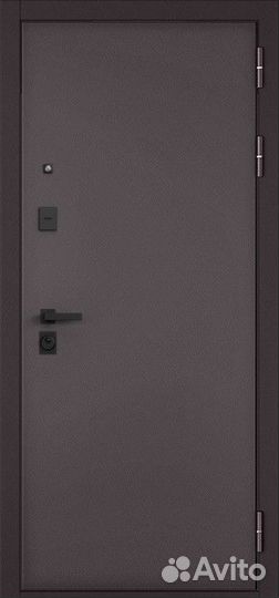 Железная дверь в квартиру