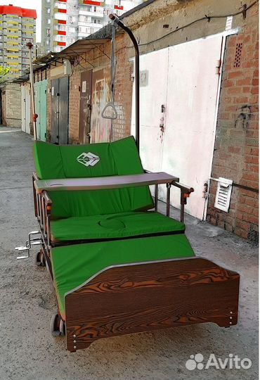 Медицинская кровать для лежачих +туал +переворот