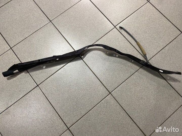 Датчик крышки багажника правый Toyota Harrier