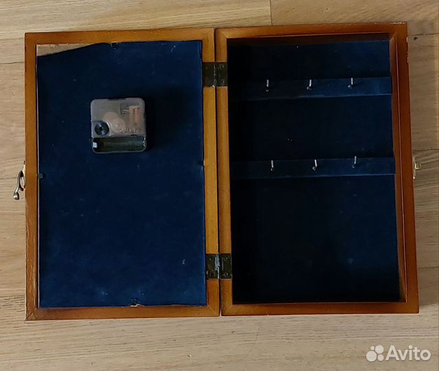 Часы-ключница