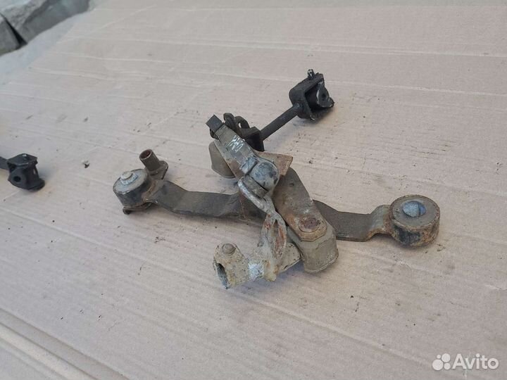 Механизм переключения передач Opel Astra H 04-2015