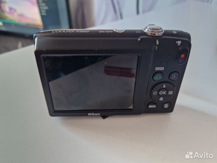 Цифровая камера nikon