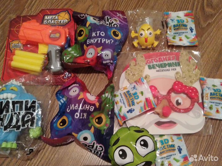 Детские развивающие игрушки пакетом 12 штук