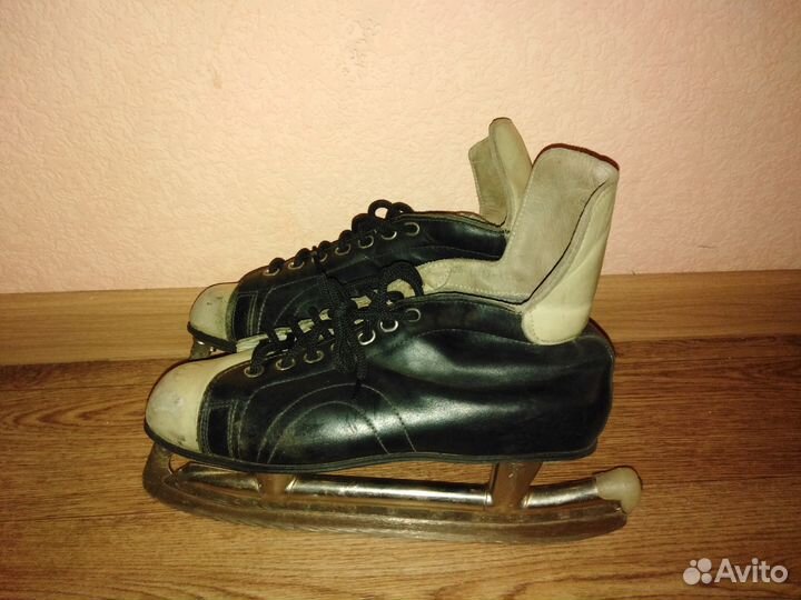 Коньки (р. 24)