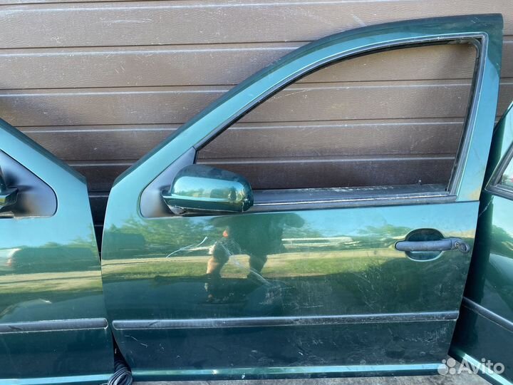 Дверь Volkswagen Golf 4