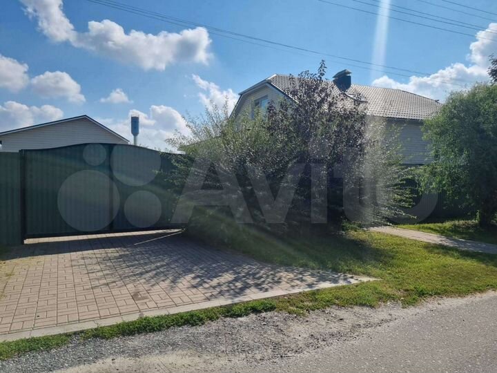 Дом 180 м² на участке 15 сот.