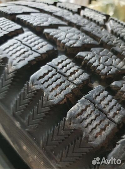 Toyo Observe GSi-5 235/65 R17 104Q