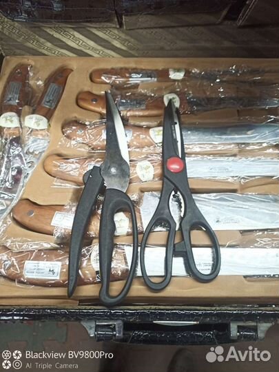 Набор столовых приборов и ножей