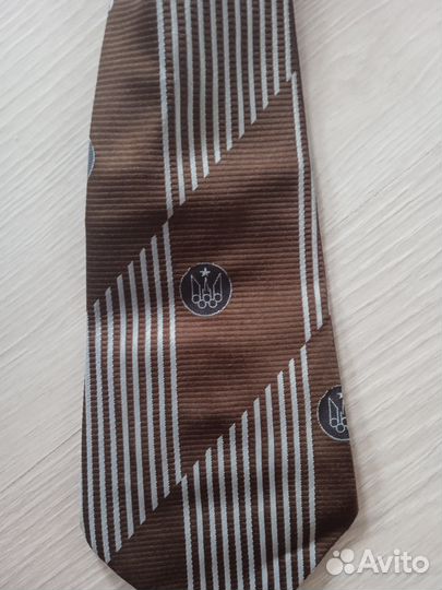 Галстук и олимпийской символикой 1980г