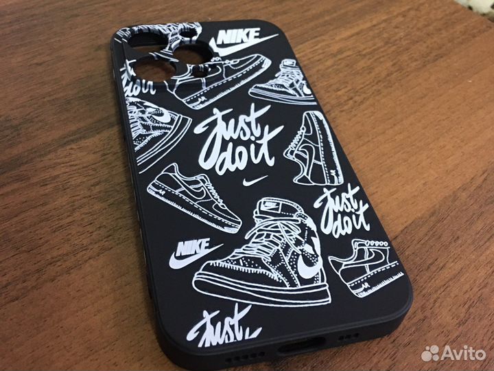 Чехол на iPhone 13pro