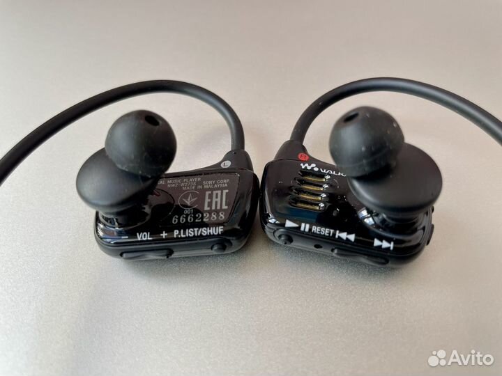 Наушники-MP3-плеер Sony Walkman NWZ-W273S